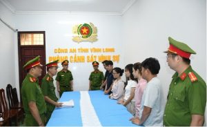 Bắt nhóm bán gần 10.000 hàng gia dụng giá ‘cắt cổ’, lừa dối khách hàng