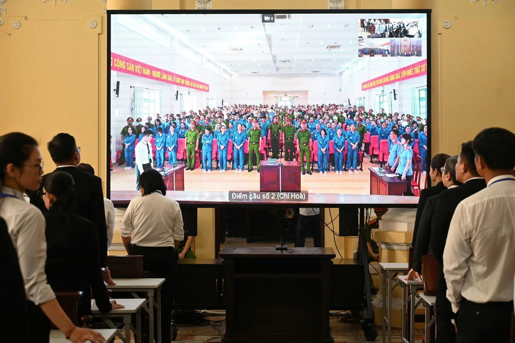 Ca sĩ Chi Dân, ‘Cô tiên từ thiện’ xin điều chỉnh thông tin trong đại án ma túy VN10